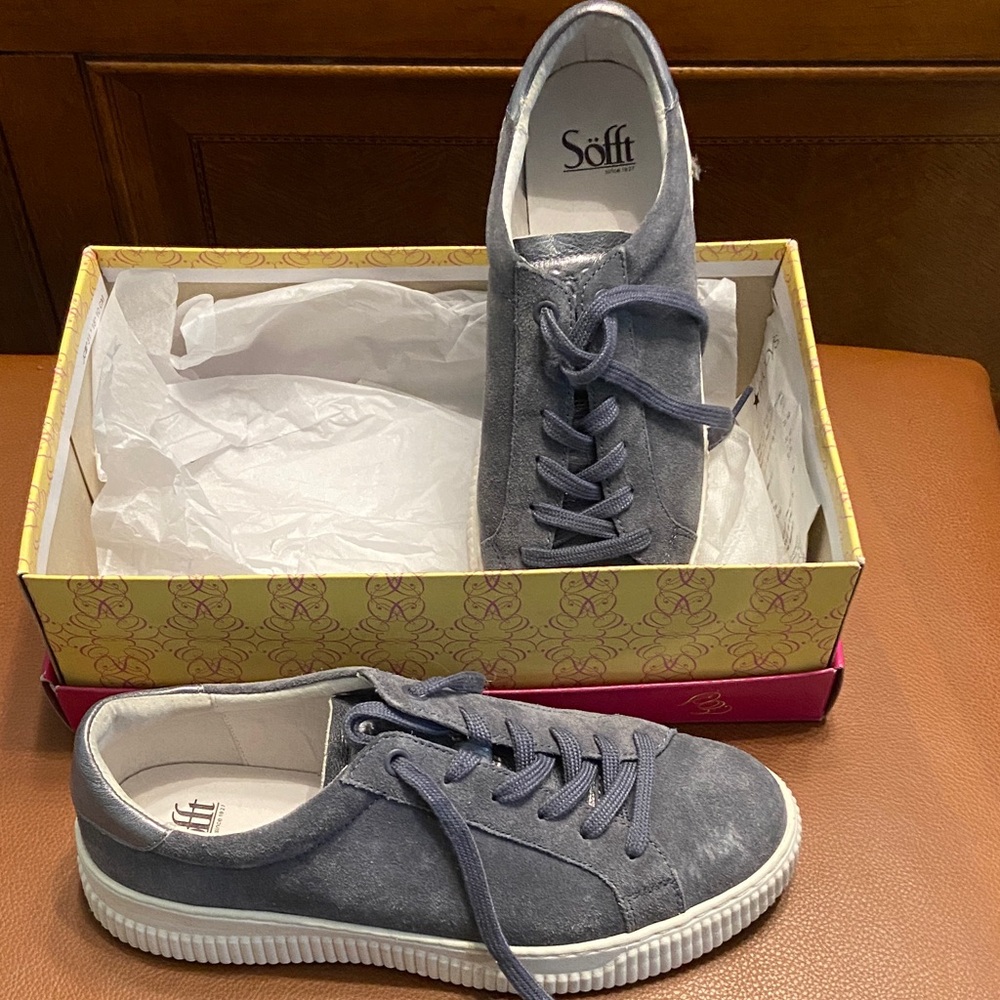 Söfft Women's Casual Gray Sneakers